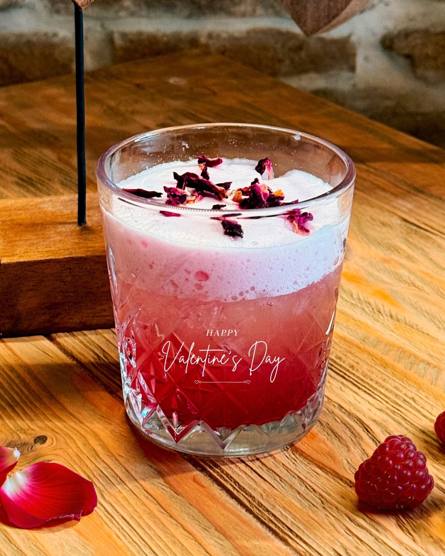 Valentine cocktail with rose petals – Pergola Restaurant