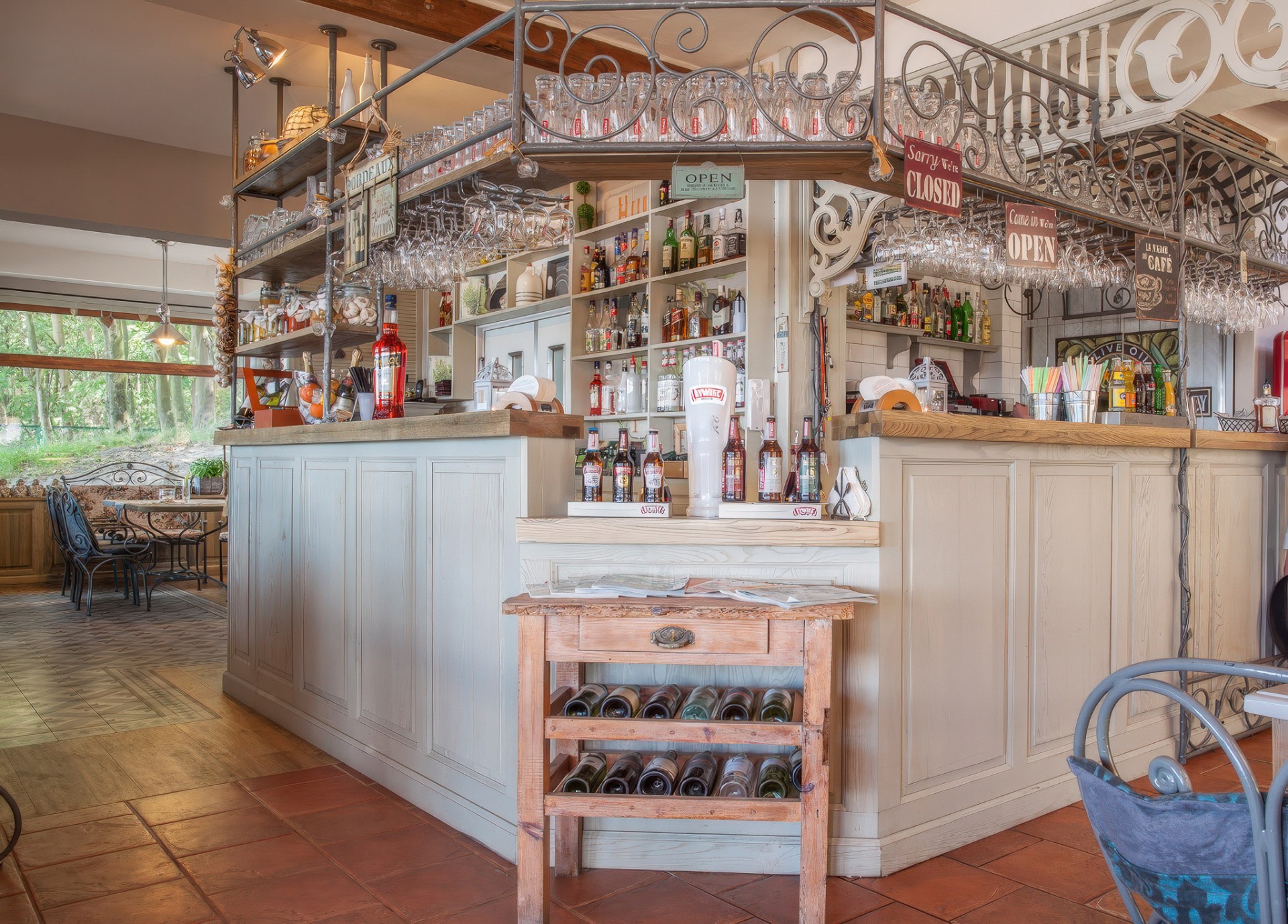Restauracja Pergola Kołobrzeg — bar restauracji